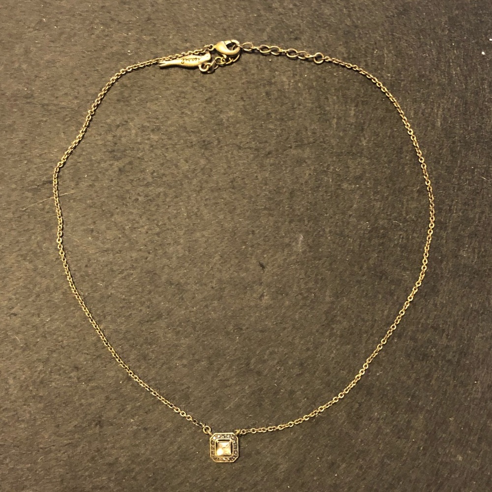 Chloe + Isabel square pendant necklace
